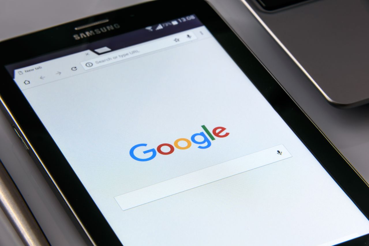 Annuaire vs Google My Business : quelle stratégie pour une PME suisse 